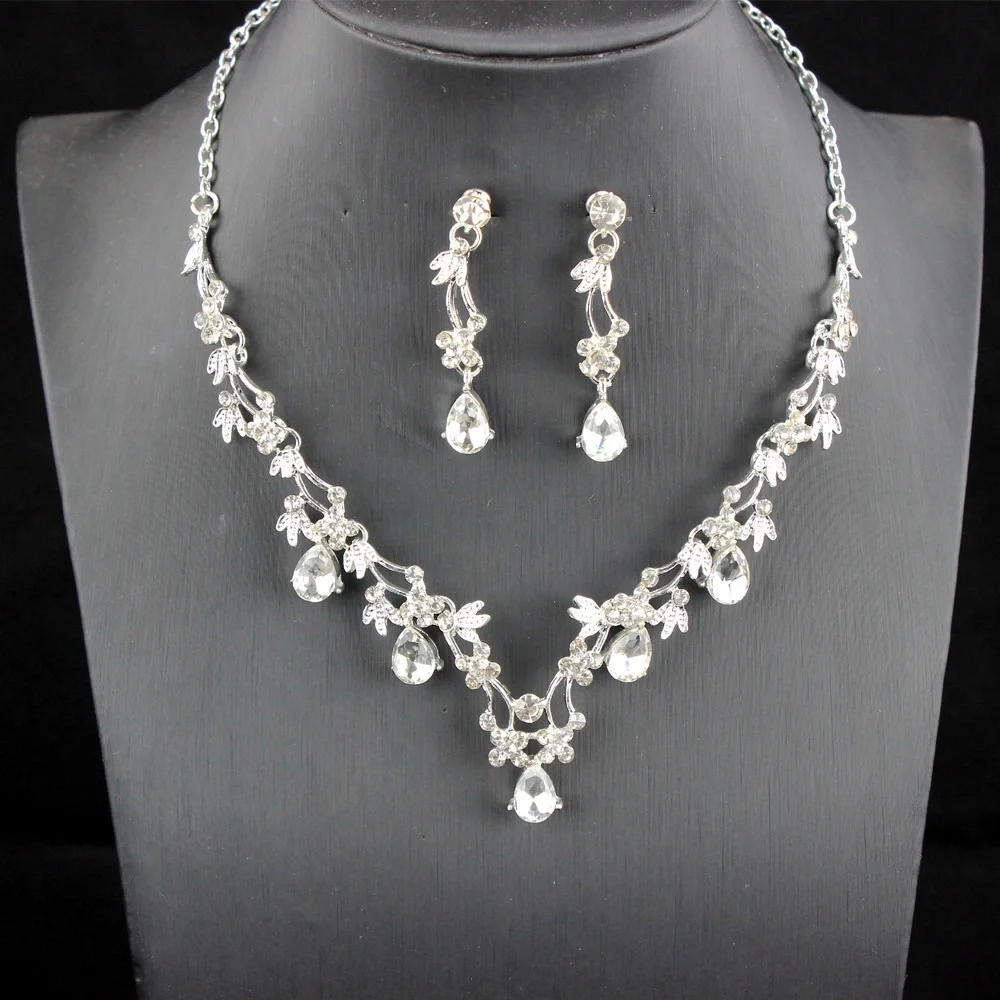 Elegant Silver Necklace and Earring Set